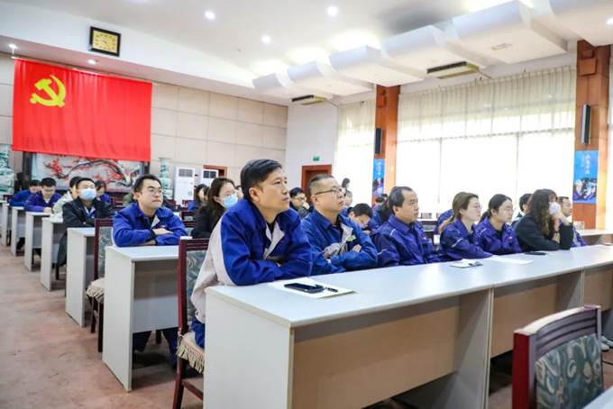 凝心聚力,同心篤行——安彩高科舉辦企業文化專題培訓